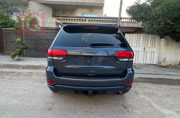 جیپ گراند شیرۆکی